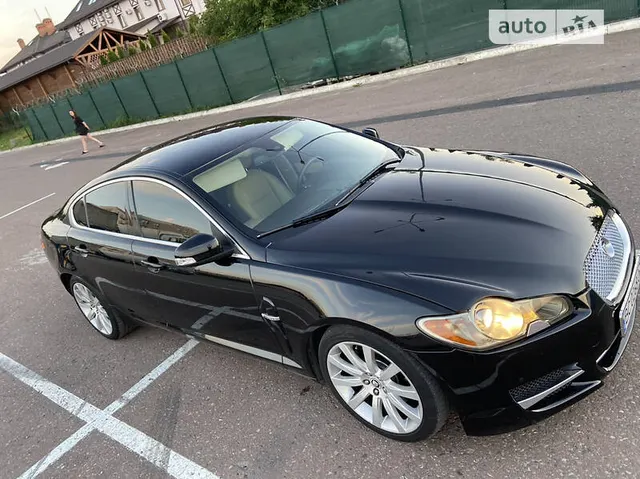 Jaguar XF M A X