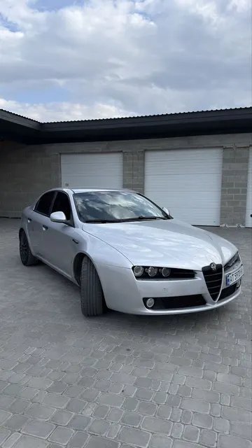 Alfa Romeo 159