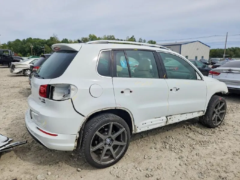 Volkswagen TIGUAN SEL R-Line — фото 3
