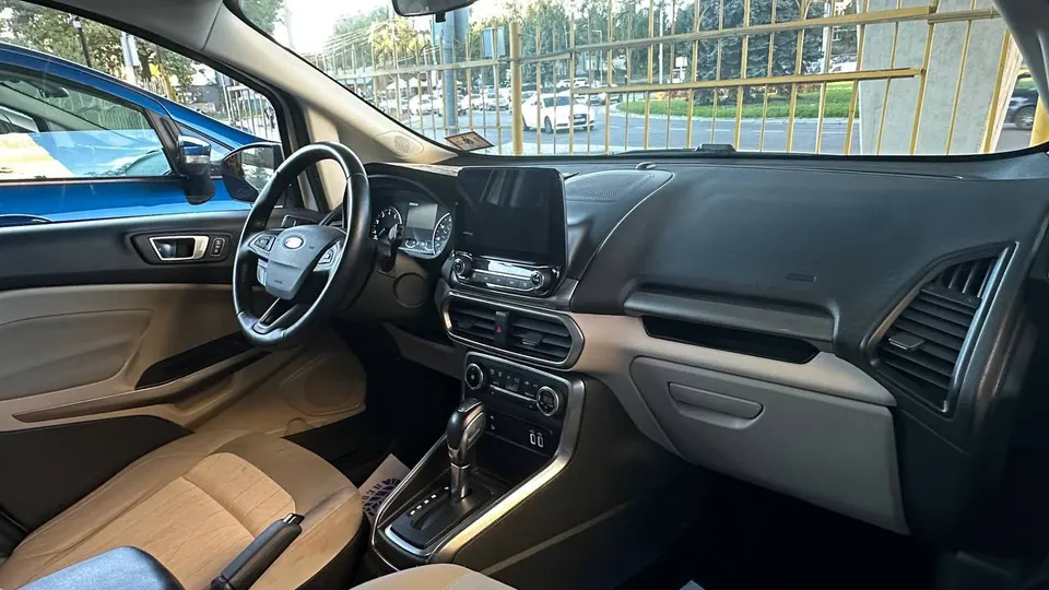 Ford EcoSport — фото 8