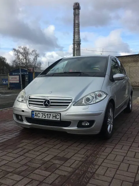 Mercedes-Benz A200