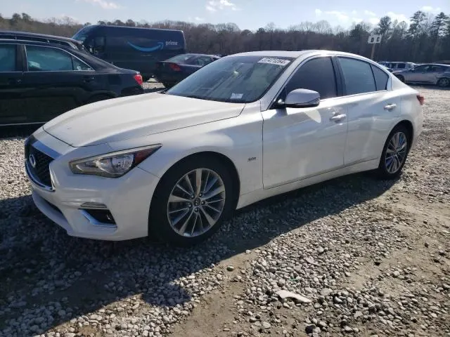 Infiniti Q50 LUXE
