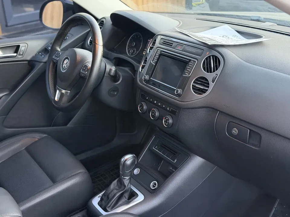 Volkswagen Tiguan — фото 9