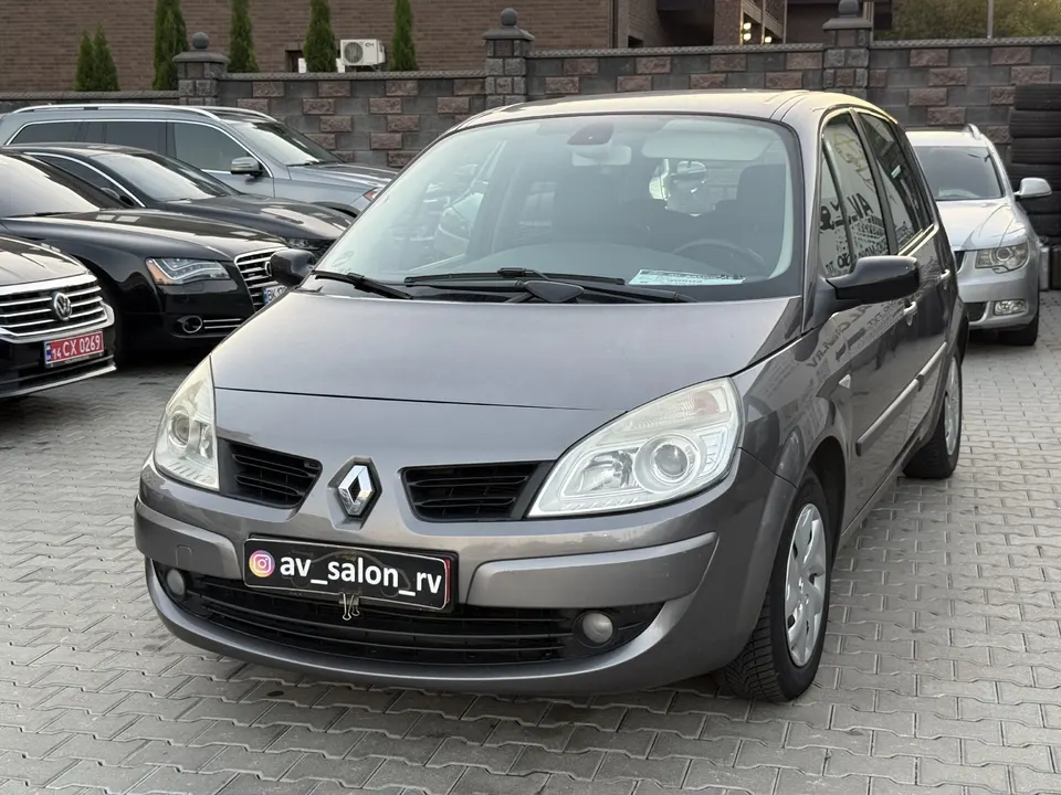 Renault Scenic — фото 4