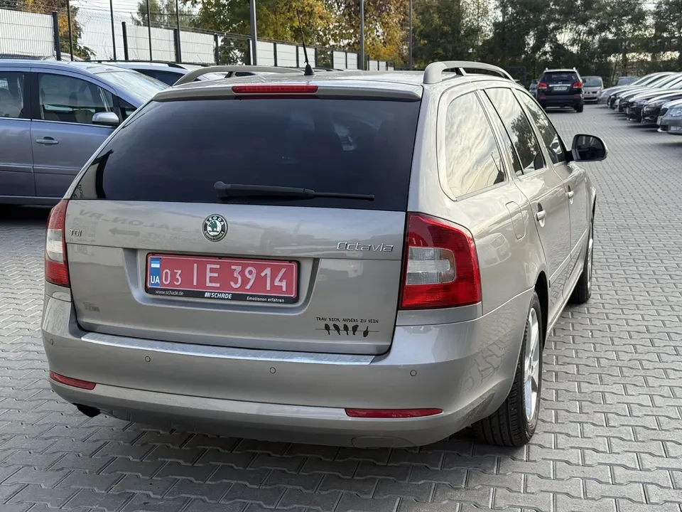 Skoda Octavia — фото 7