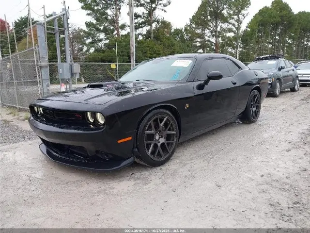 Dodge CHALLENGER 392 HEMI SCAT