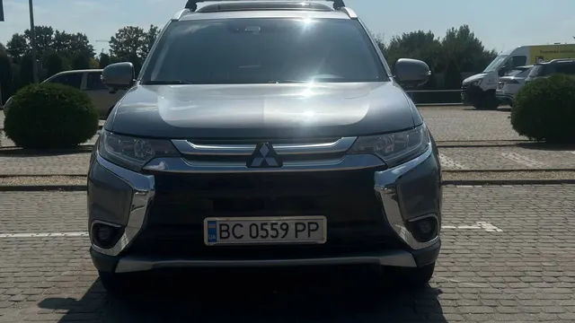 Mitsubishi OUTLENDER
