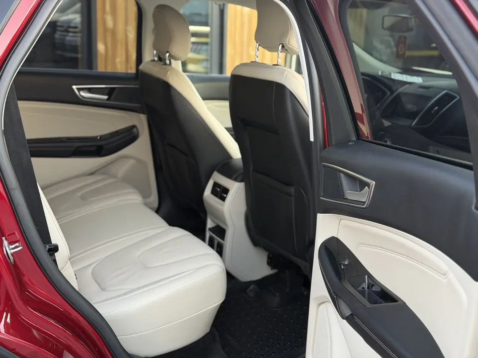 Ford Edge — фото 10