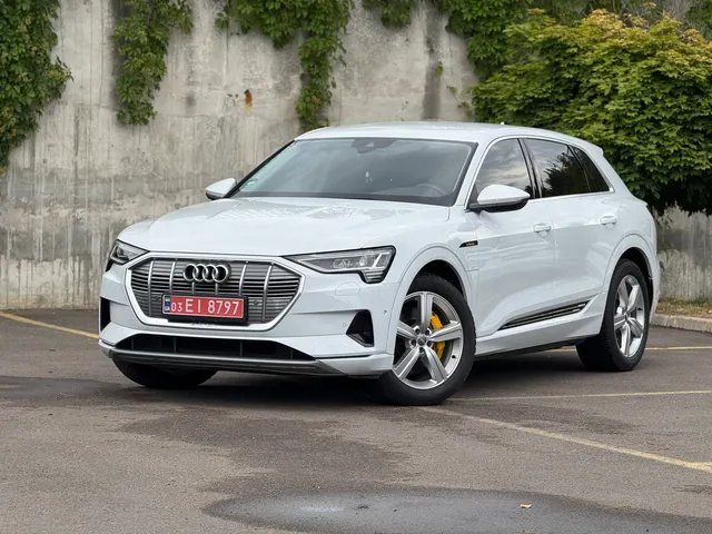Audi E-Tron 50