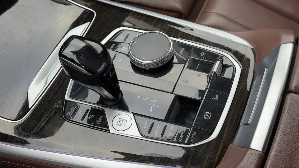BMW X7 XDRIVE 40 I — фото 9