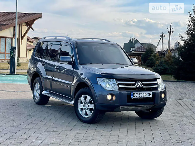 Mitsubishi Pajero Wagon 3.8GLS PREMIUM