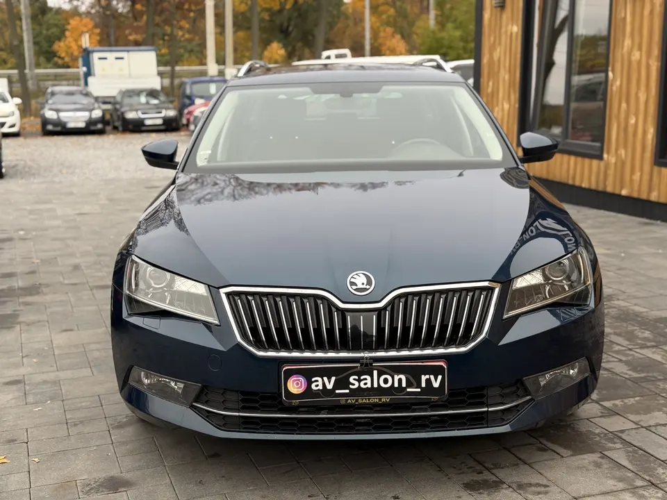 Skoda Superb — фото 2