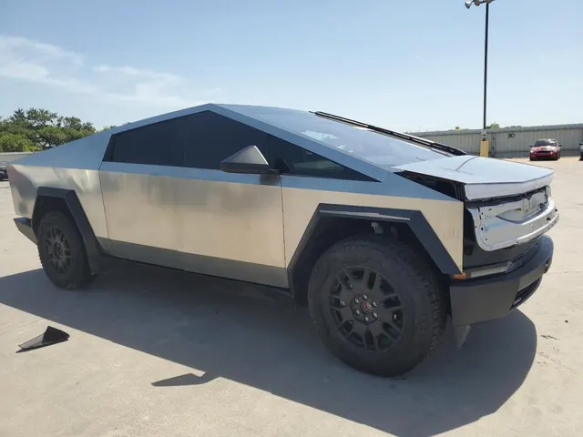 Tesla CYBERTRUCK