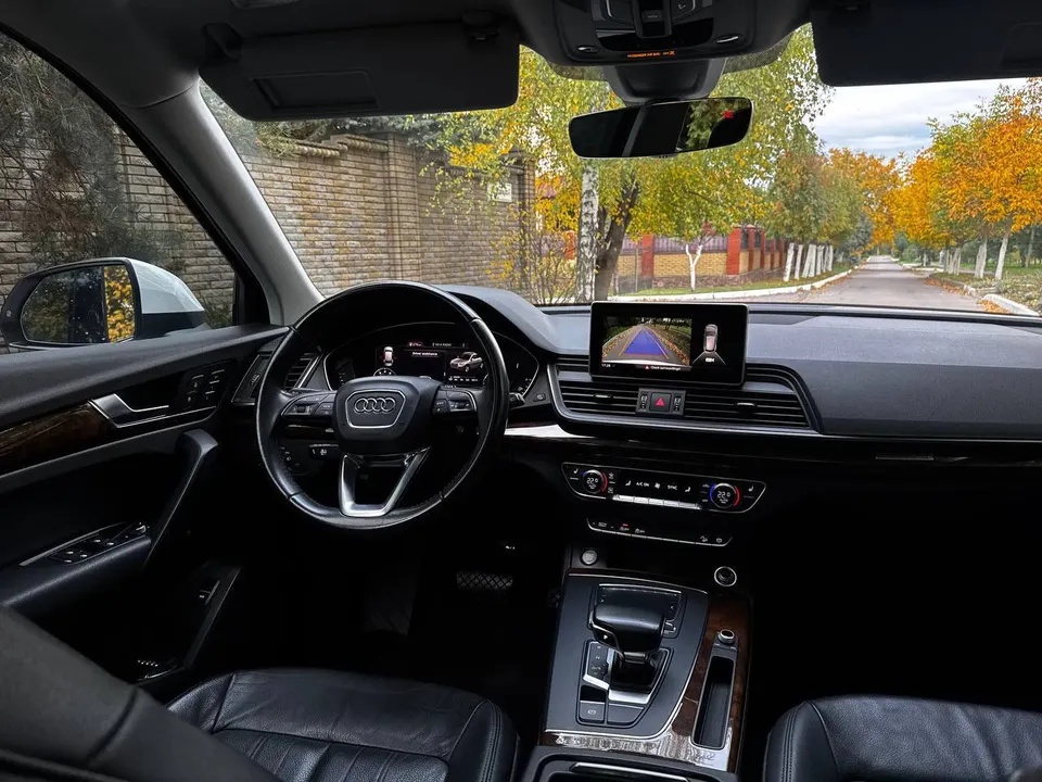 Audi Q5 Premium Plus — фото 8