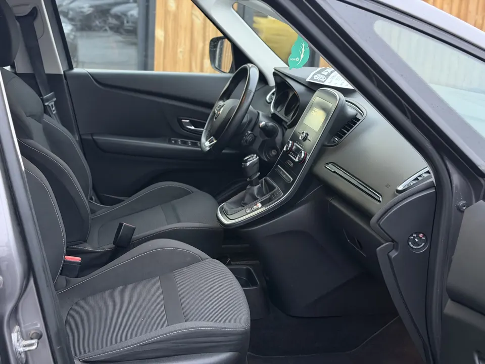 Renault Grand Scenic — фото 8