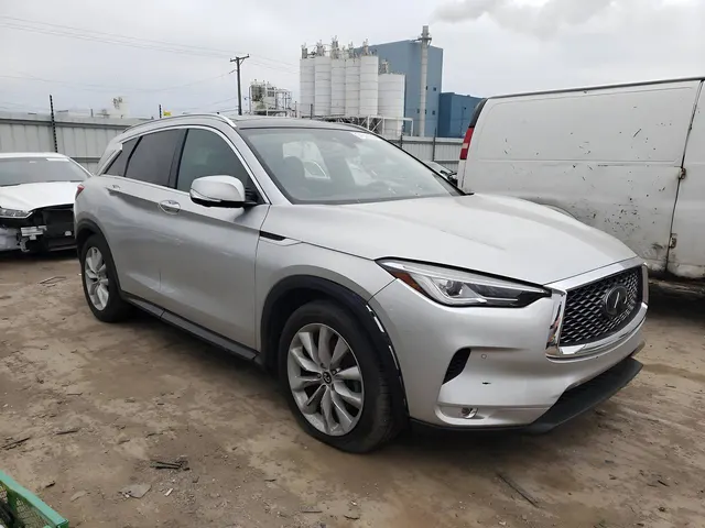 Infiniti QX50 Essential