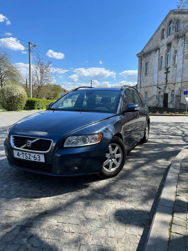 Volvo V50