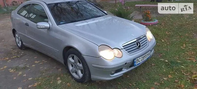 Mercedes-Benz C200 купе