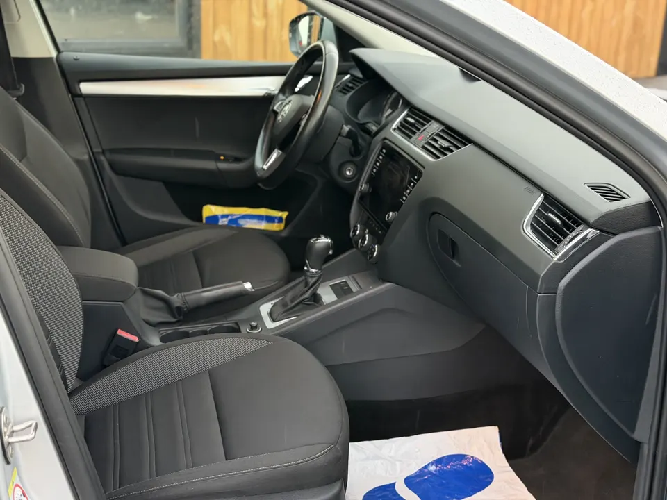 Skoda Octavia — фото 8