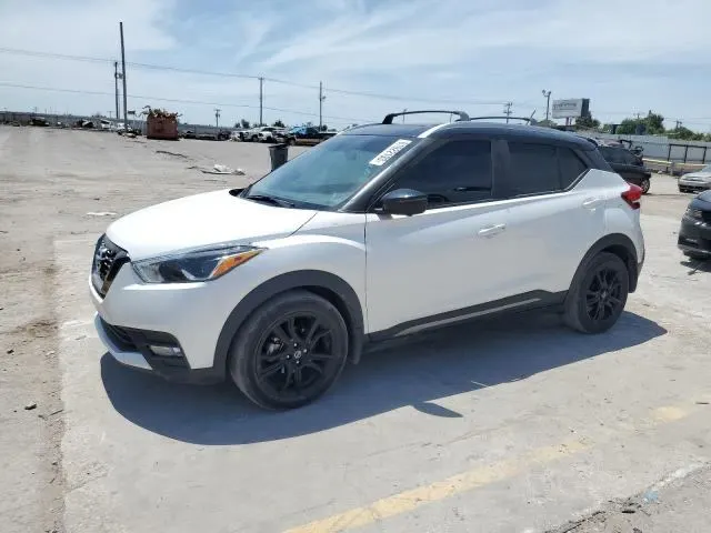 Nissan KICKS SR