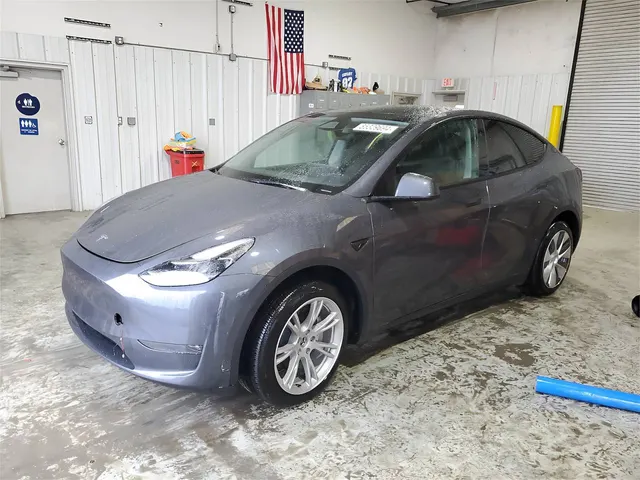Tesla Model Y Long Range