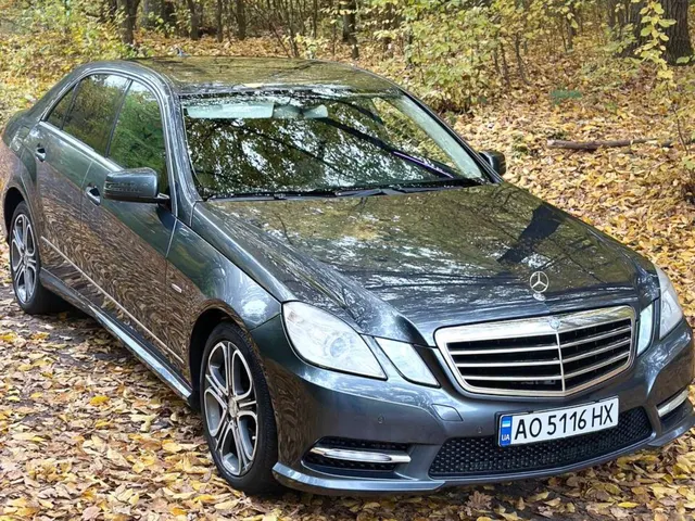 Mercedes-Benz E200