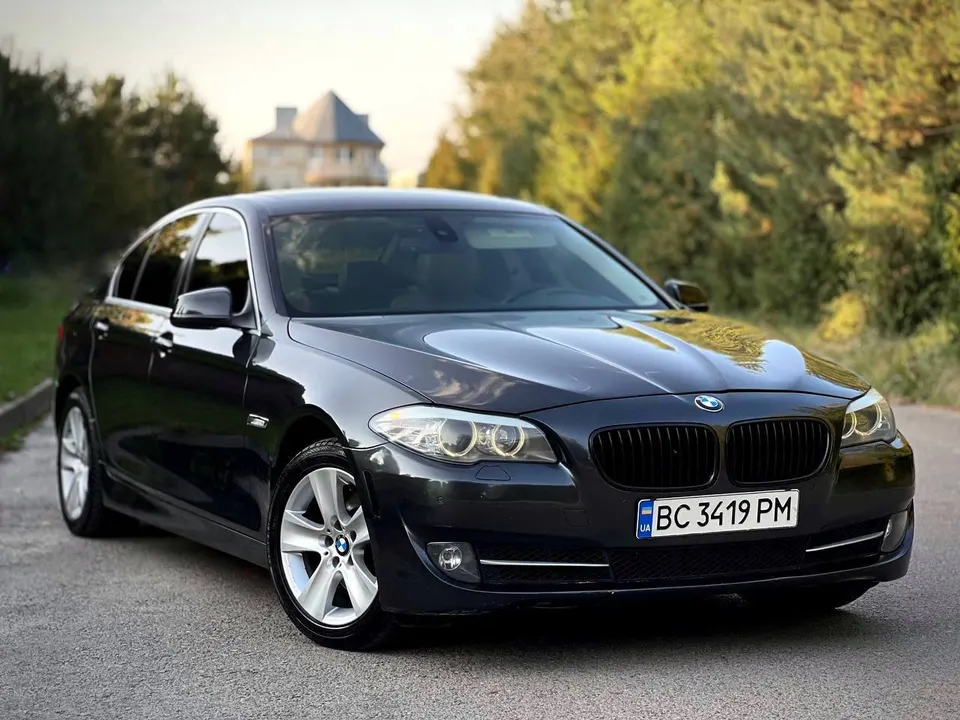 BMW 528i F10