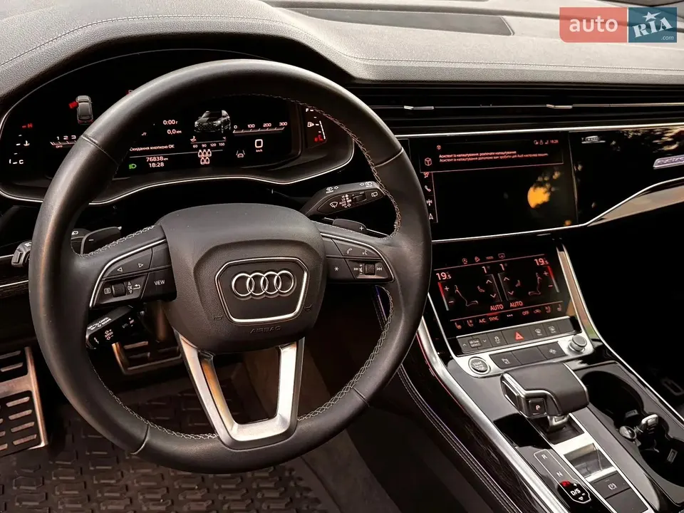 Audi Q7 — фото 8