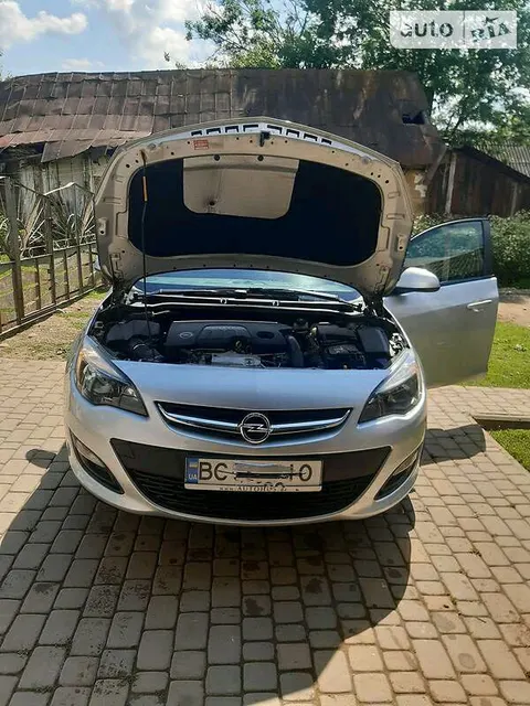 Opel Astra J