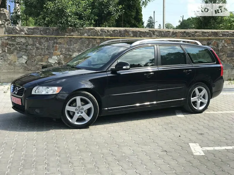 Volvo V50