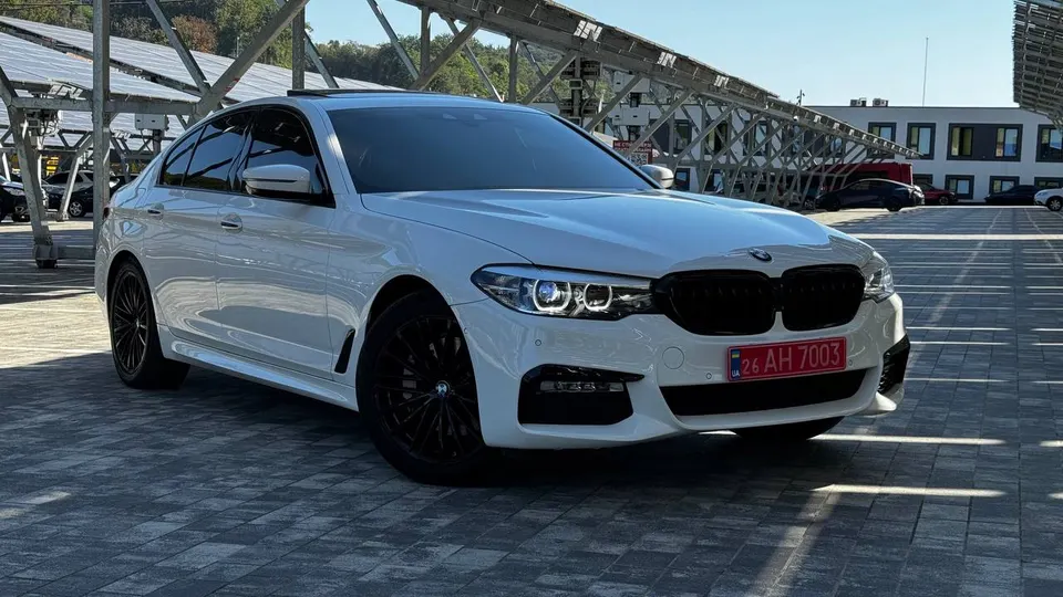 BMW G30