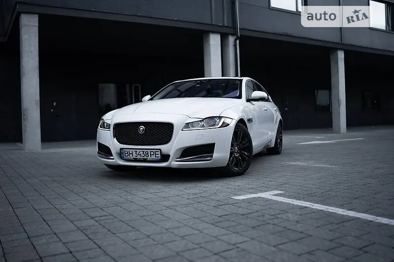 Jaguar XF