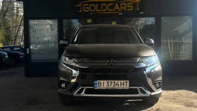 Mitsubishi OUTLENDER