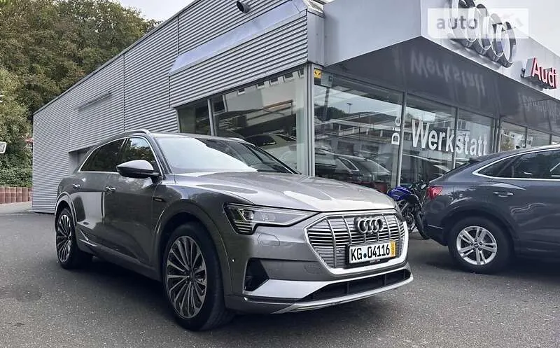 Audi e-tron