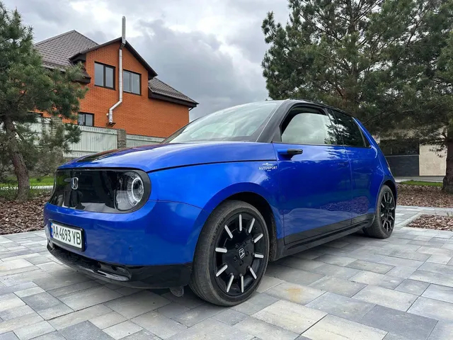 Honda E