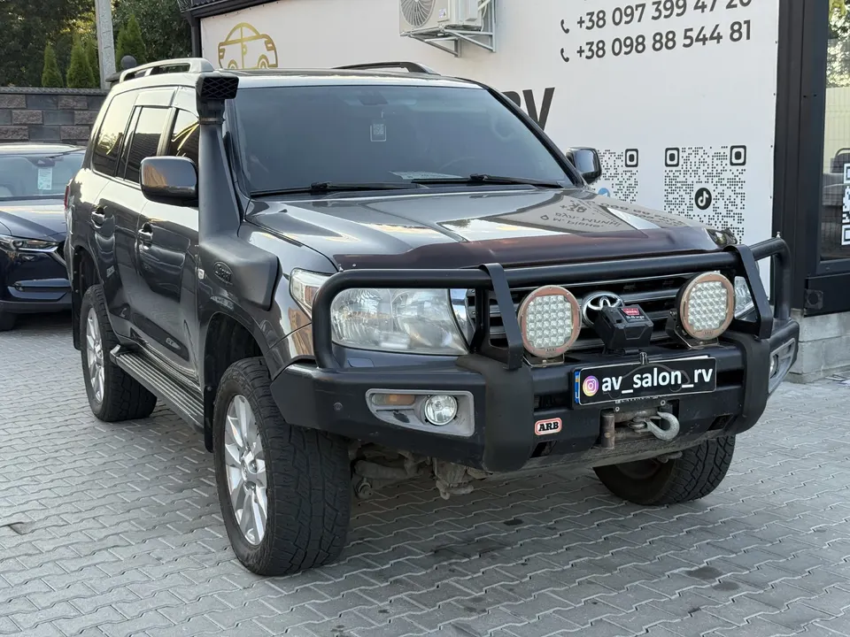 Toyota Land Cruiser