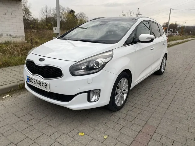 Kia Carens