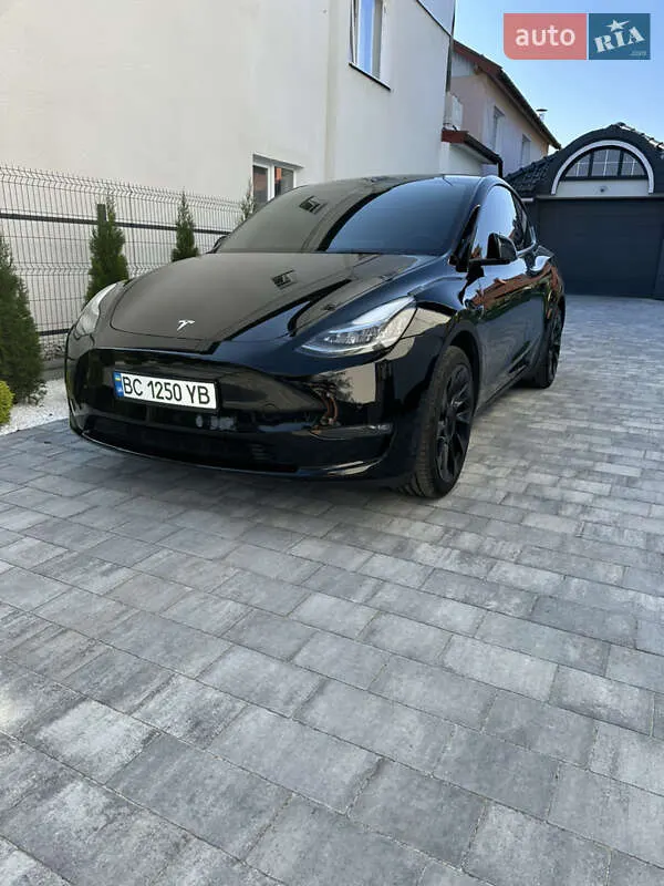 Tesla Model Y
