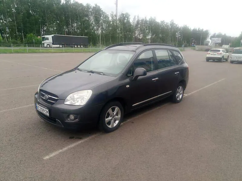 Kia Carens