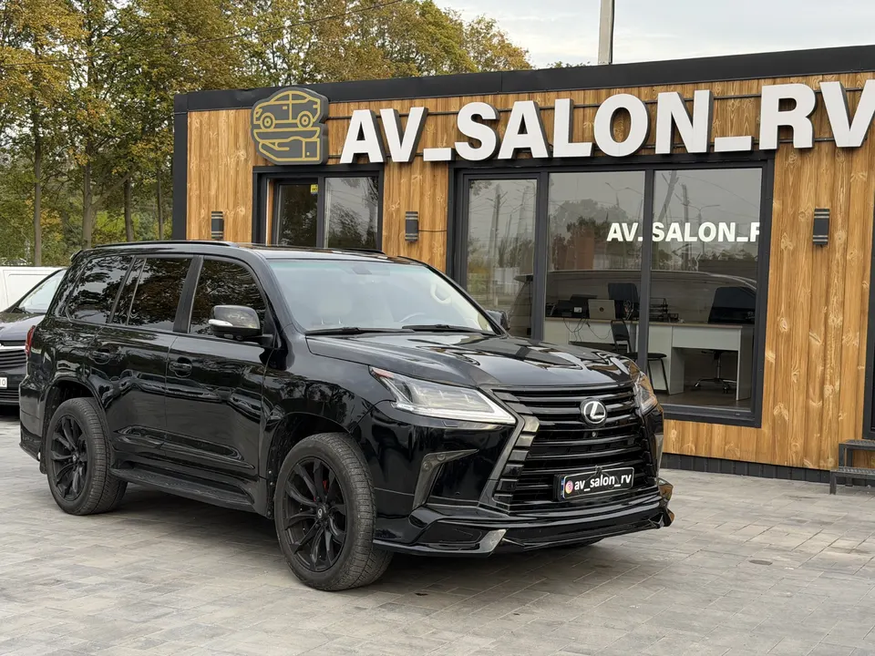 Lexus LX
