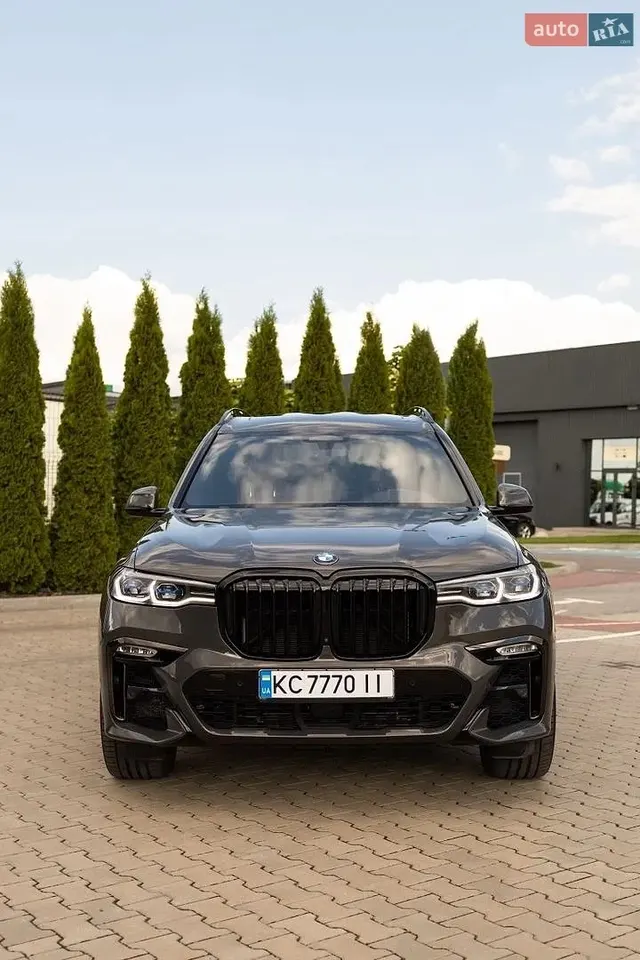 BMW X7 — фото 2