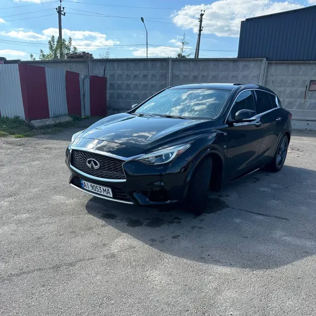 Infiniti QX30