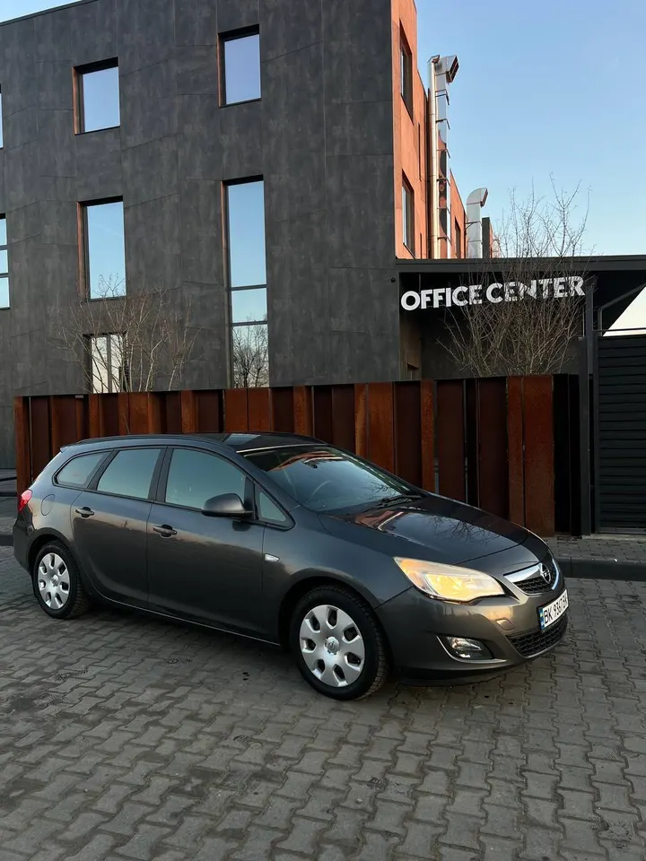 Opel Astra J