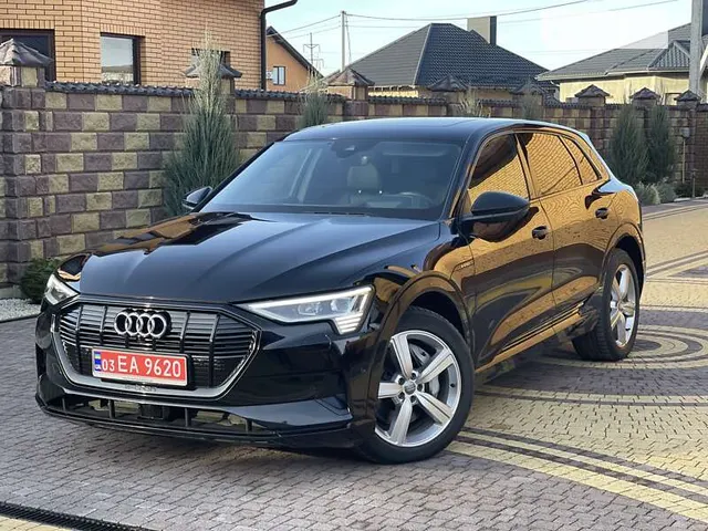 Audi e-tron