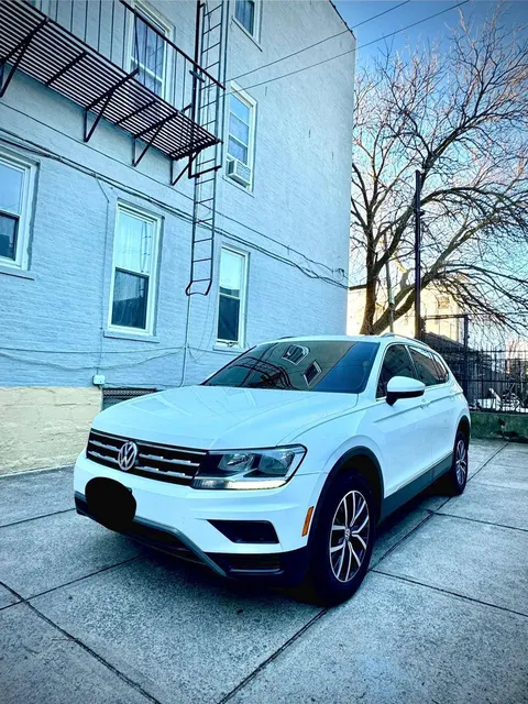 Volkswagen Tiguan SE
