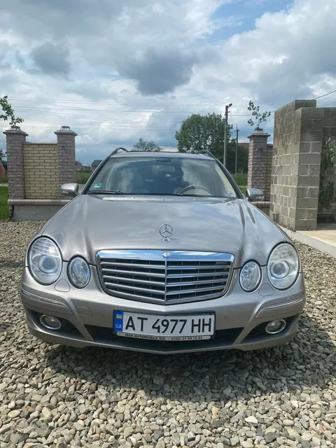 Mercedes-Benz Benz E 320