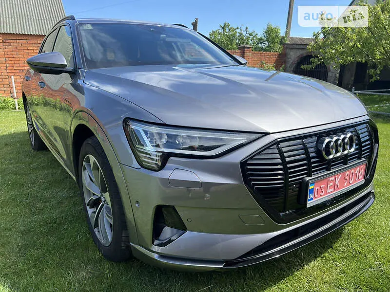Audi e-tron