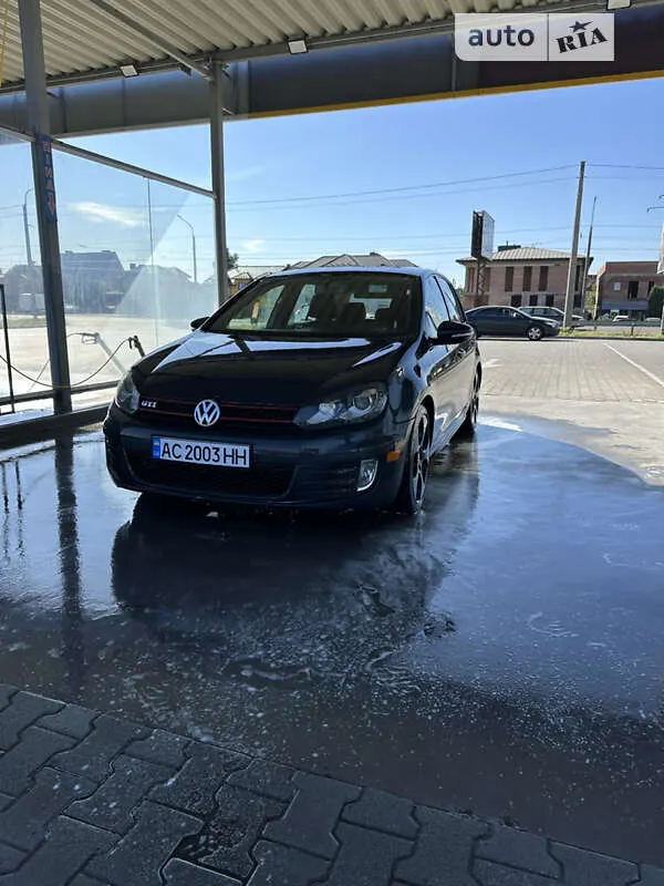 Volkswagen Golf GTI