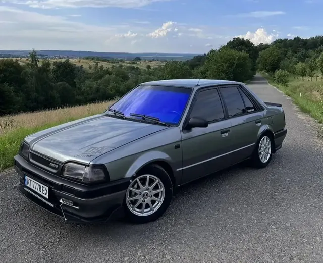 Mazda 323