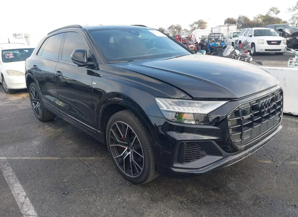 Audi Q8 PREMIUM PLUS S-LINE